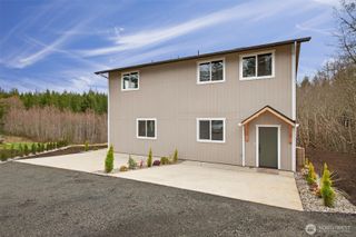 11 Sun Crest Lane, Cathlamet, WA 98612