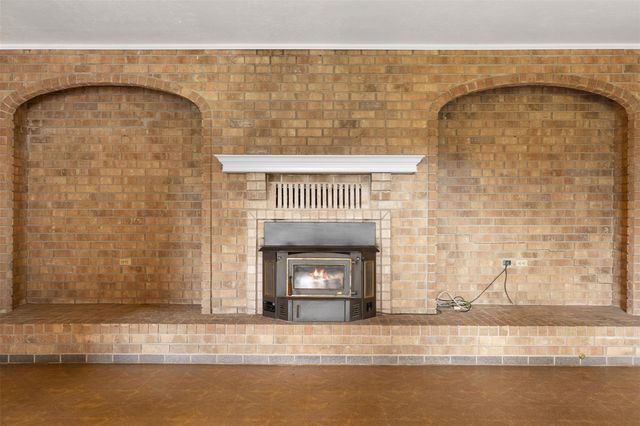 4361 Us Highway 77 S, Hallettsville, TX 77964