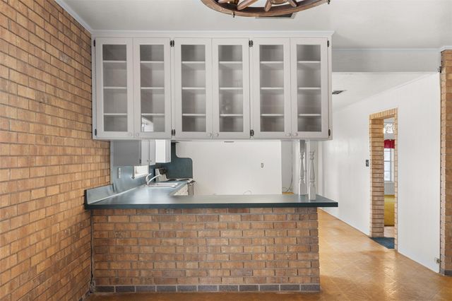 4361 Us Highway 77 S, Hallettsville, TX 77964