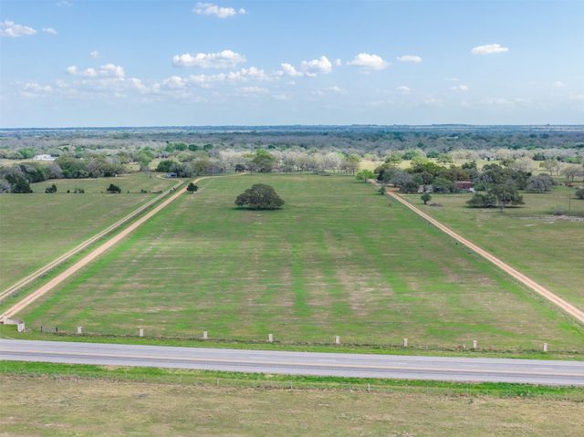 4361 Us Highway 77 S, Hallettsville, TX 77964