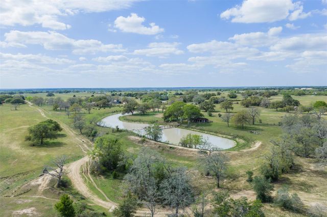 4361 Us Highway 77 S, Hallettsville, TX 77964