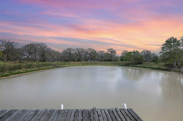 4361 Us Highway 77 S, Hallettsville, TX 77964