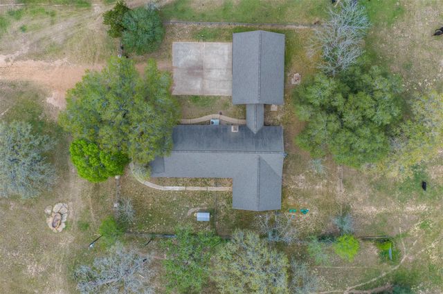 4361 Us Highway 77 S, Hallettsville, TX 77964