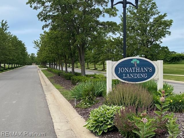 1105 S Rial Lake Dr. 45, Howell, MI 48843