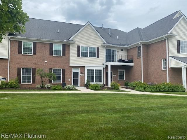 1105 S Rial Lake Dr. 45, Howell, MI 48843