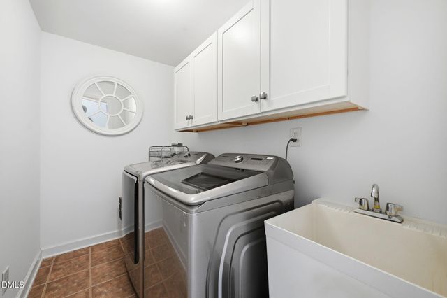 1008 Old Meetinghouse Way, Raleigh, NC 27615