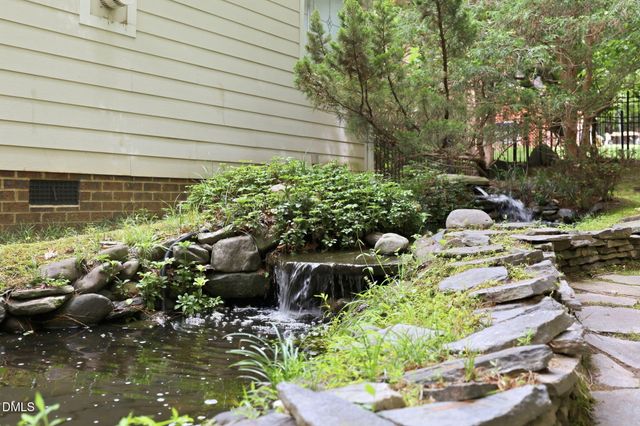 1008 Old Meetinghouse Way, Raleigh, NC 27615