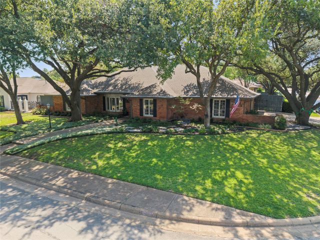 7138 Grand Oaks Road, Dallas, TX 75230