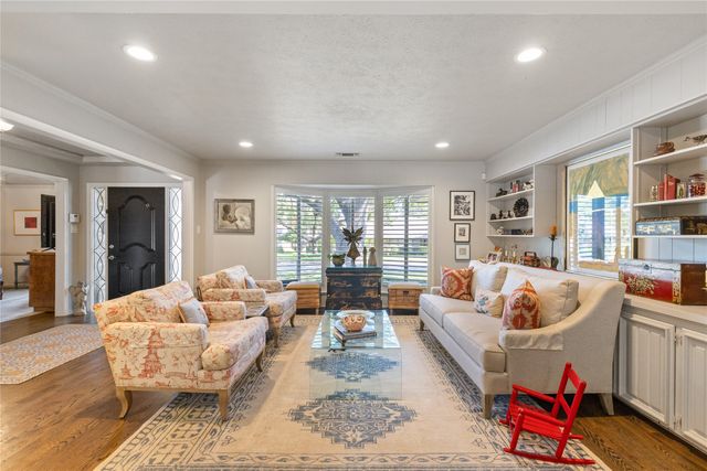 7138 Grand Oaks Road, Dallas, TX 75230