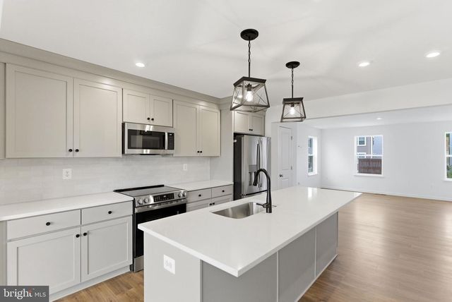 511 FONTANA CIR, Martinsburg, WV 25403