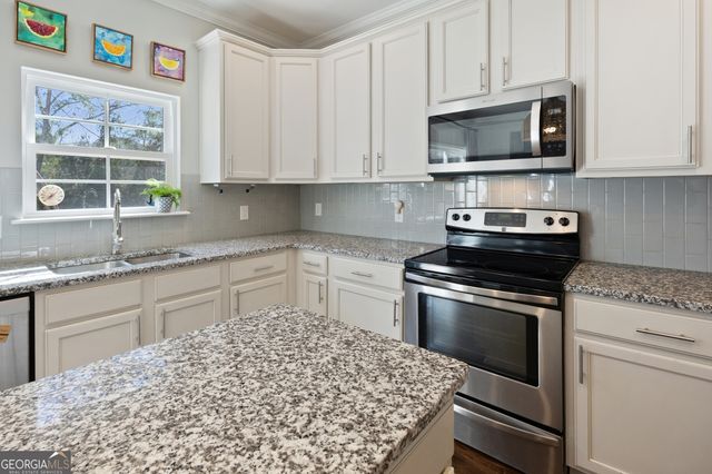 86 Waverly Lane, Richmond Hill, GA 31324