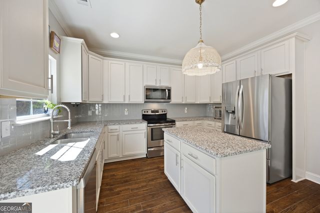 86 Waverly Lane, Richmond Hill, GA 31324