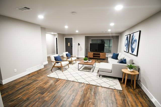 1011 Sam Hill Street, Irving, TX 75062