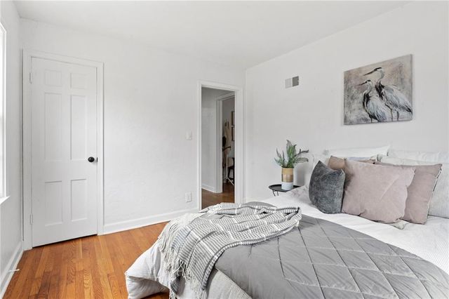 9616 Holmes Road, Kansas City, MO 64131