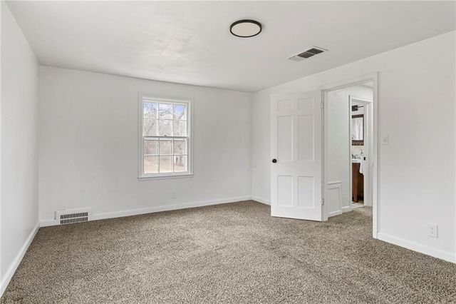 9616 Holmes Road, Kansas City, MO 64131