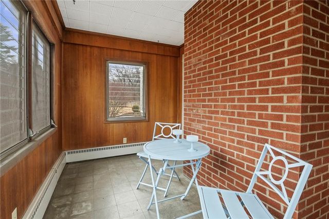 9616 Holmes Road, Kansas City, MO 64131