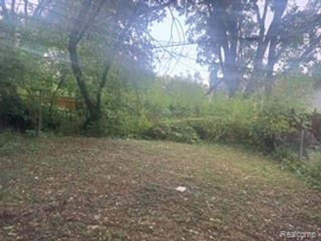 13639 Saratoga Street, Detroit, MI 48205