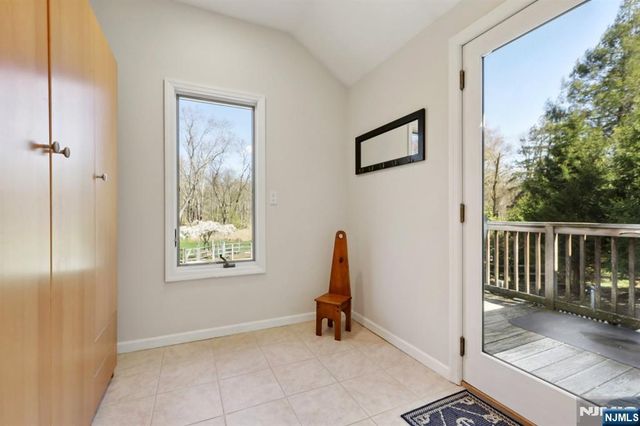 777 W Saddle River Road, Ho-ho-kus, NJ 07423