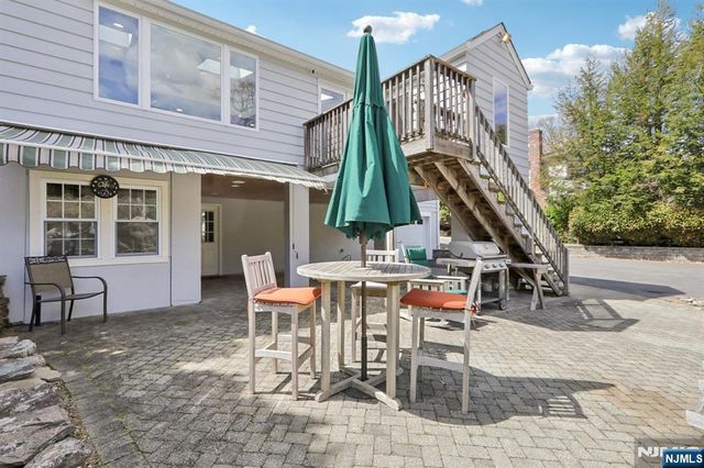 777 W Saddle River Road, Ho-ho-kus, NJ 07423