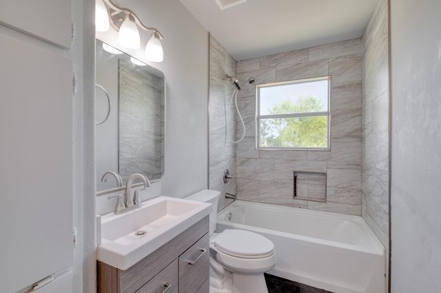 1719 ADINA ST, Austin, TX 78721