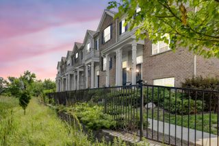 406 Prairie Court, Morton Grove, IL 60053