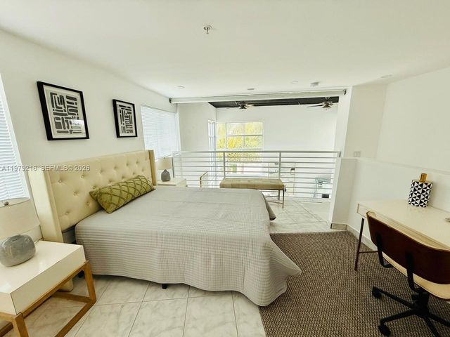 7700 Collins Ave 5, Miami Beach, FL 33141