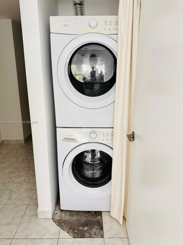 7700 Collins Ave 5, Miami Beach, FL 33141