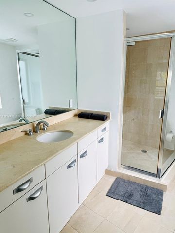 7700 Collins Ave 5, Miami Beach, FL 33141