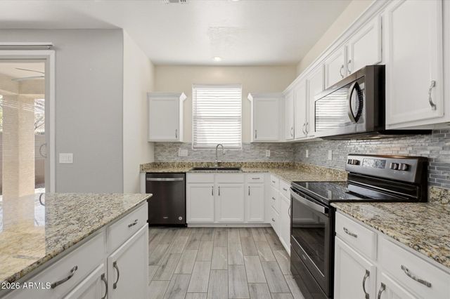 3347 E ROLAND Street E, Mesa, AZ 85213