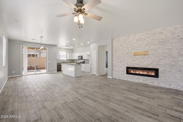 3347 E ROLAND Street E, Mesa, AZ 85213