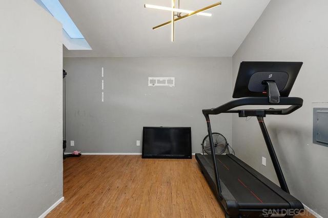 1051 Crest View Rd, Vista, CA 92081