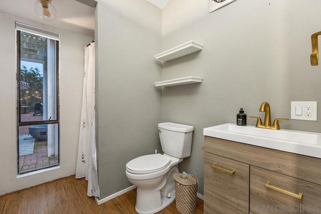 1051 Crest View Rd, Vista, CA 92081