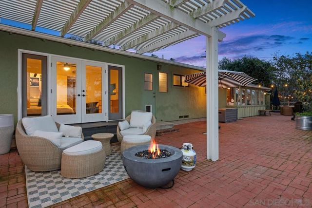 1051 Crest View Rd, Vista, CA 92081