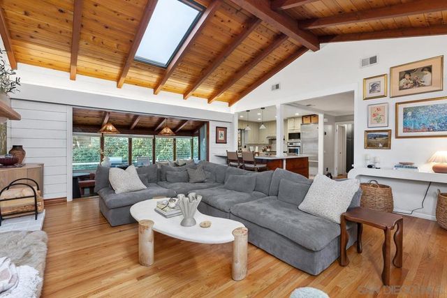 1051 Crest View Rd, Vista, CA 92081