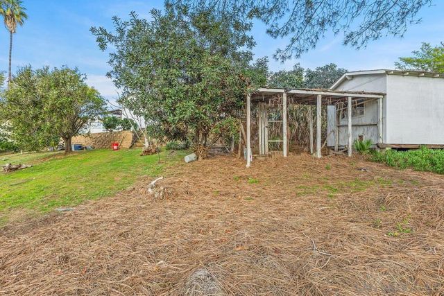 1051 Crest View Rd, Vista, CA 92081