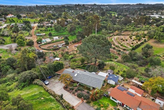 1051 Crest View Rd, Vista, CA 92081