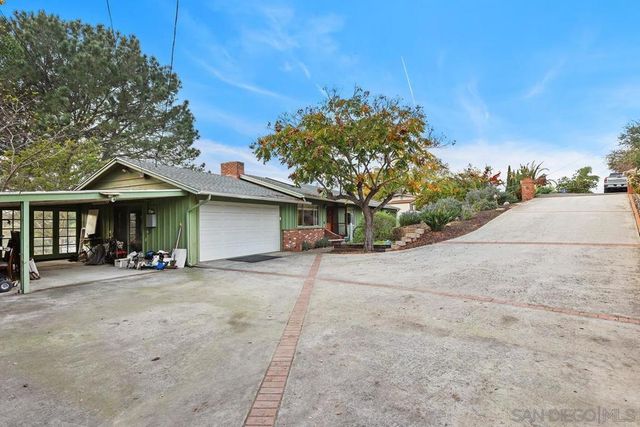 1051 Crest View Rd, Vista, CA 92081