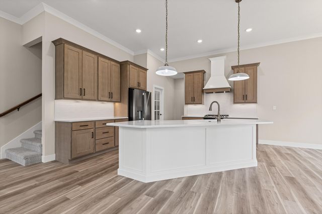 2701 MISTY FLOWER DR, Columbia, MO 65203