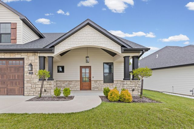 2701 MISTY FLOWER DR, Columbia, MO 65203
