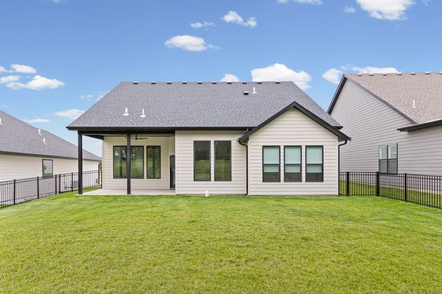 2701 MISTY FLOWER DR, Columbia, MO 65203