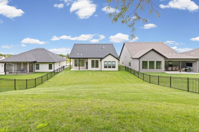2701 MISTY FLOWER DR, Columbia, MO 65203