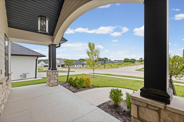 2701 MISTY FLOWER DR, Columbia, MO 65203