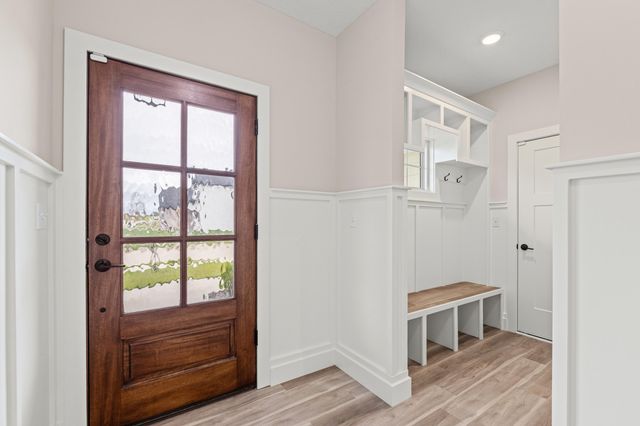 2701 MISTY FLOWER DR, Columbia, MO 65203