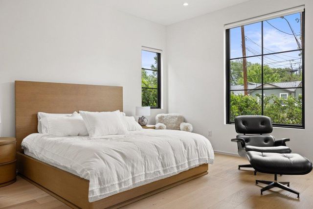 907 Karen Ave, Austin, TX 78757