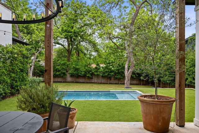 907 Karen Ave, Austin, TX 78757