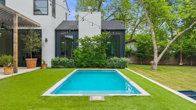 907 Karen Ave, Austin, TX 78757