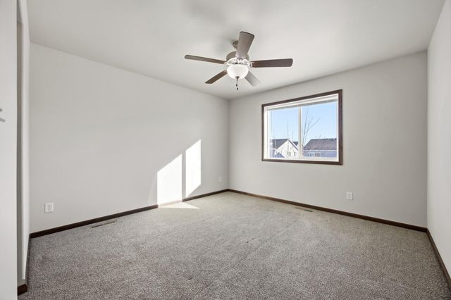 6038 59th Street S, Fargo, ND 58104