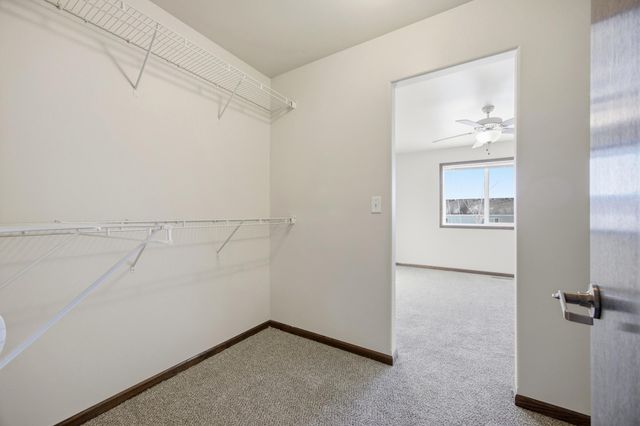 6038 59th Street S, Fargo, ND 58104