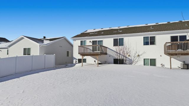 6038 59th Street S, Fargo, ND 58104