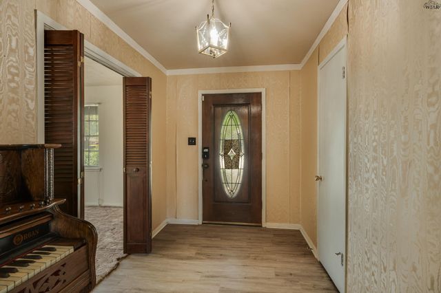 2611 N LEIGHTON CIRCLE, Wichita Falls, TX 76309